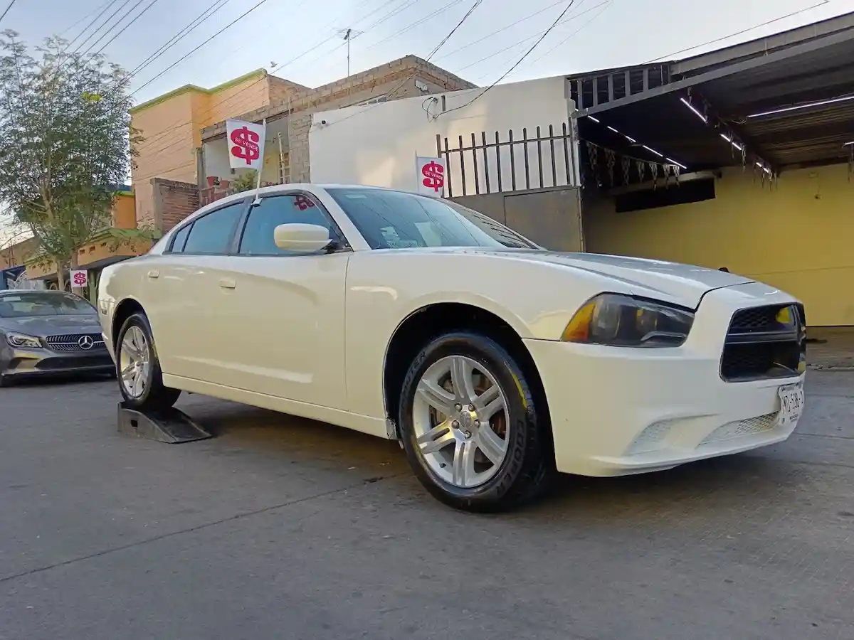 Agencia: CH SEMINUEVOS — Concesionario de automóviles en Guadalajara