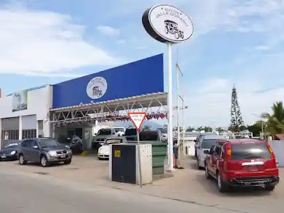 Autos Valle Dorado — Concesionario de automóviles en Nuevo Vallarta