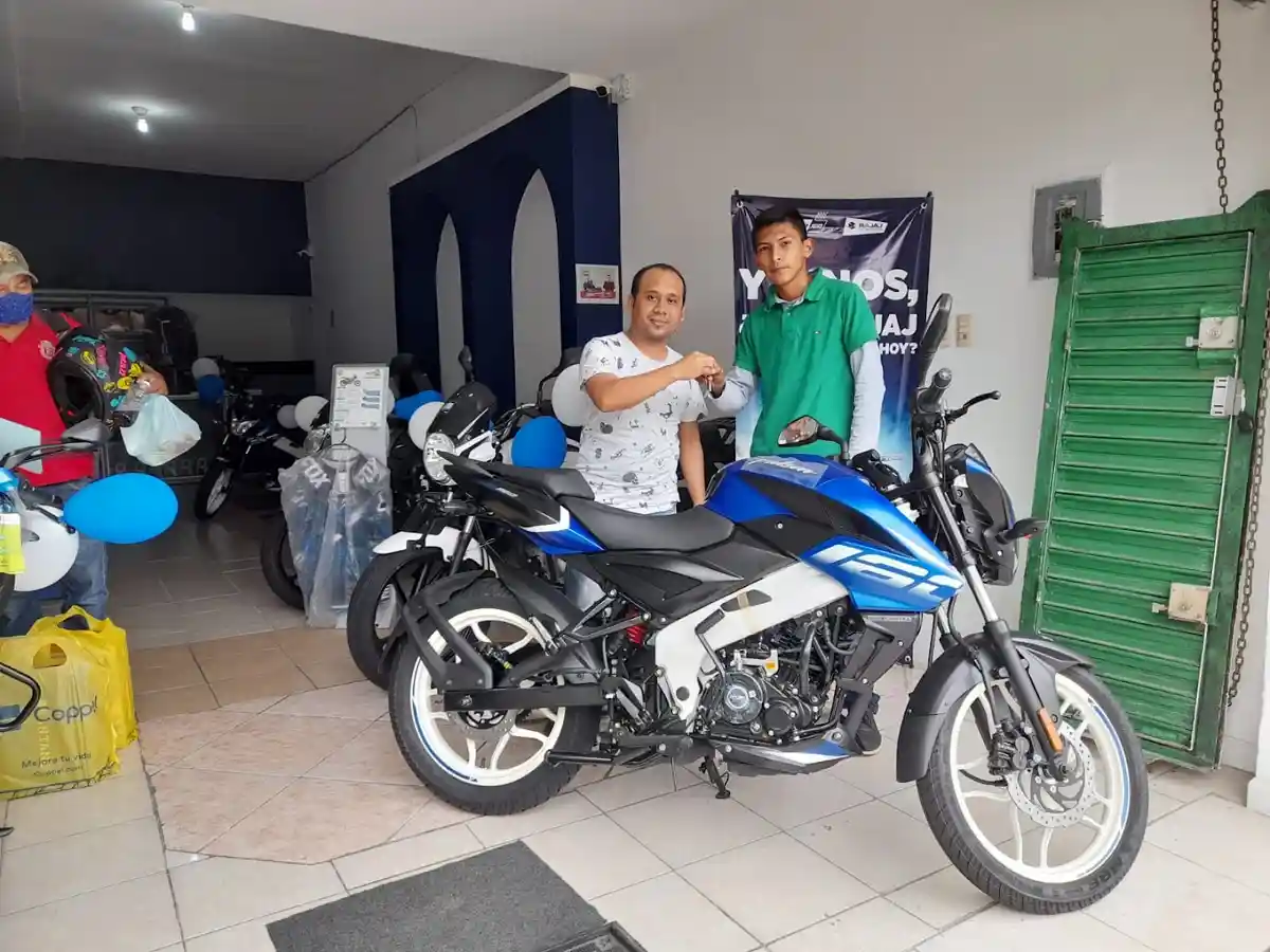 Bajaj Coatzacoalcos photo 9