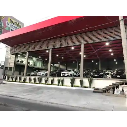 Credimotors Cumbres — Tienda de vehículos de segunda mano y de ocasión en Monterrey