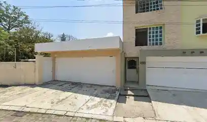Ford Motor Cia — Concesionario de automóviles en Veracruz