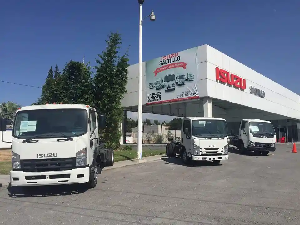 ISUZU SALTILLO photo 5