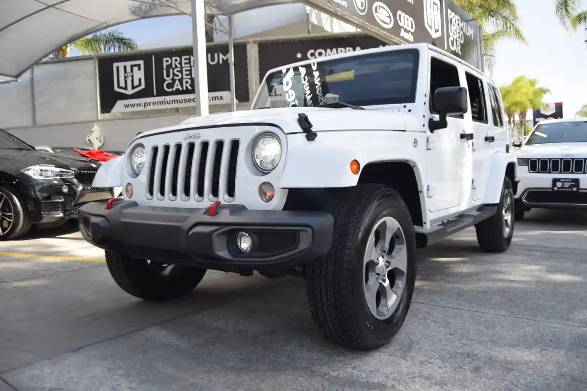 Premium Used Car Andares photo 4