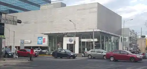 Tienda — Concesionario de automóviles en Azcapotzalco, Ciudad de México