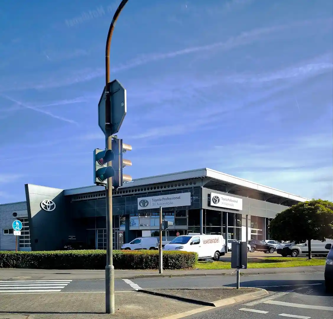 Toyota photo 7